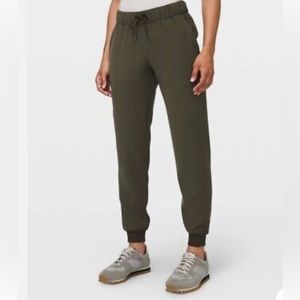 Lulu On the Fly Woven joggers